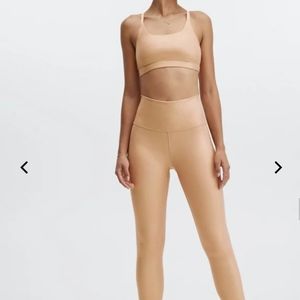 Fabletics Lustrous 2-Piece Outfit Large